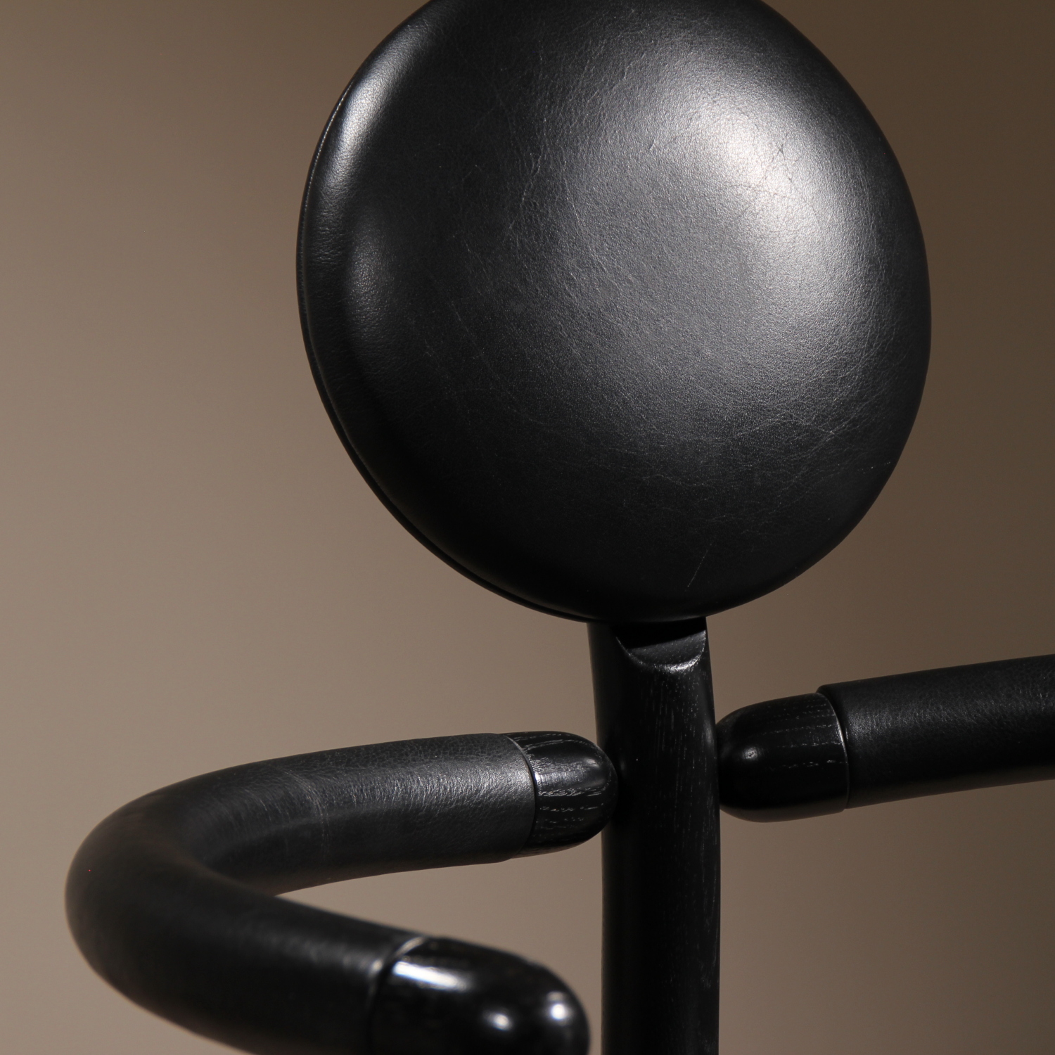 05-vico-magistretti-pan-chair-1980-rosenthal-studiolorono-lorono
