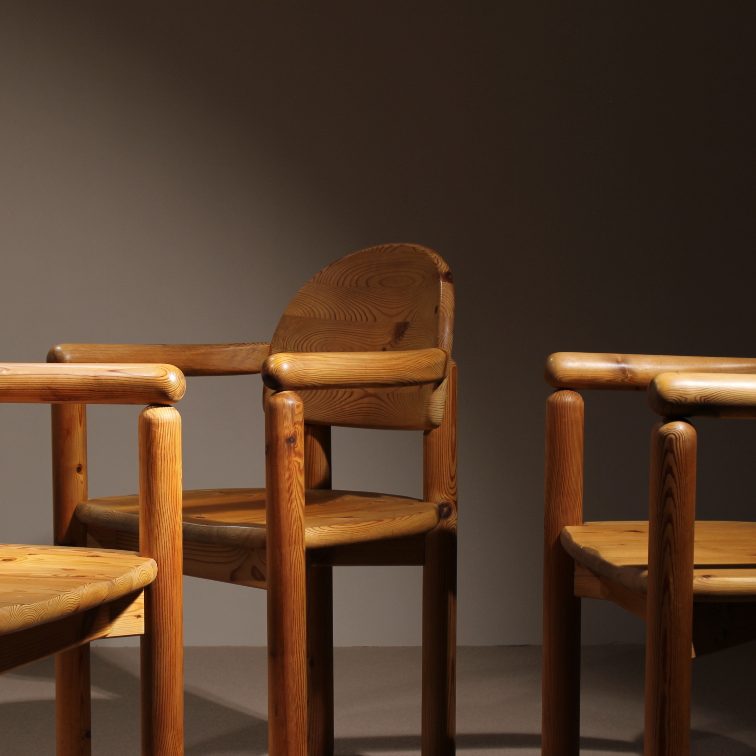 09-rainer-daumiller-dining-chairs-pine-wood-1980s-studiolorono-lorono