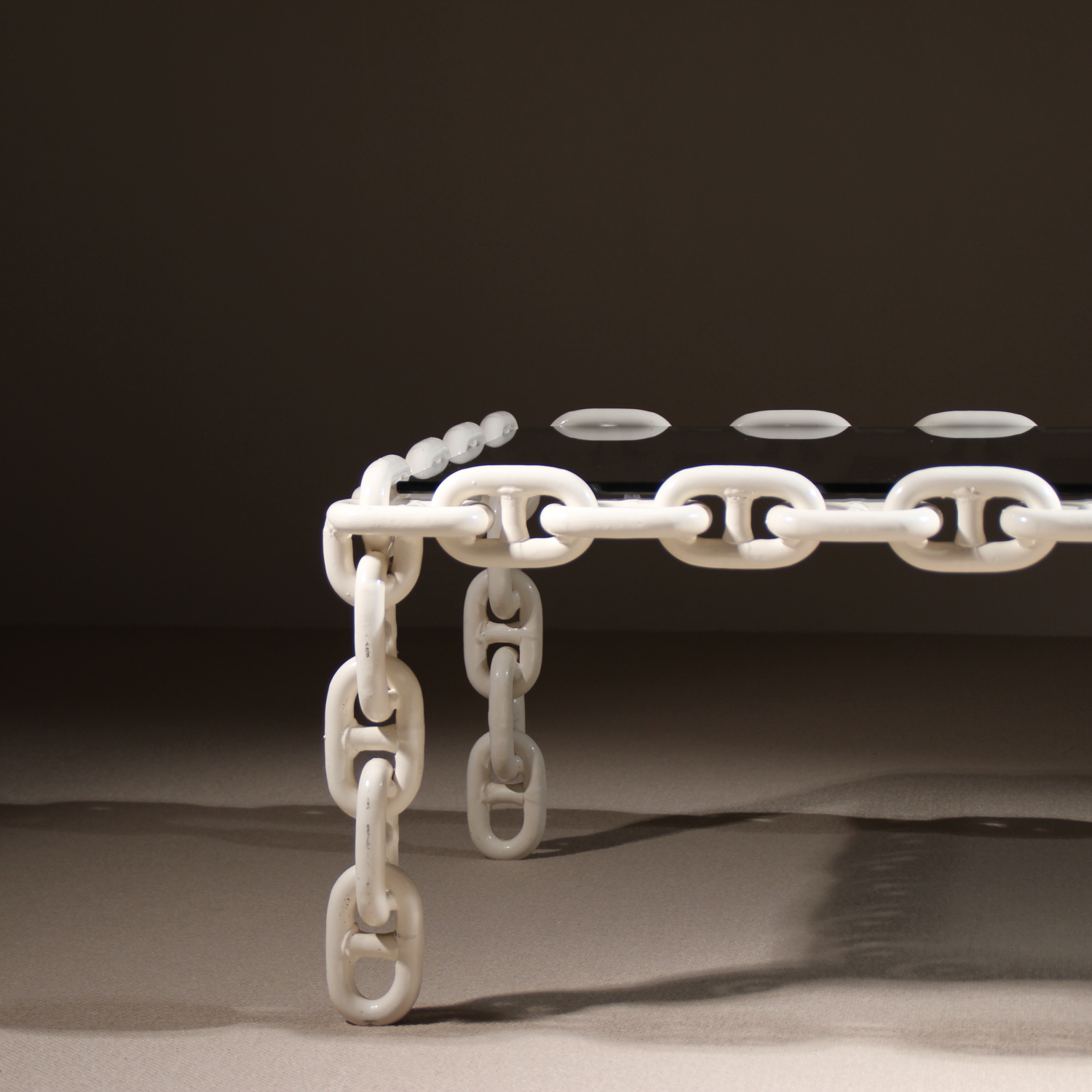 03-chain-link-coffee-table-smoked-1970s-studiolorono-lorono