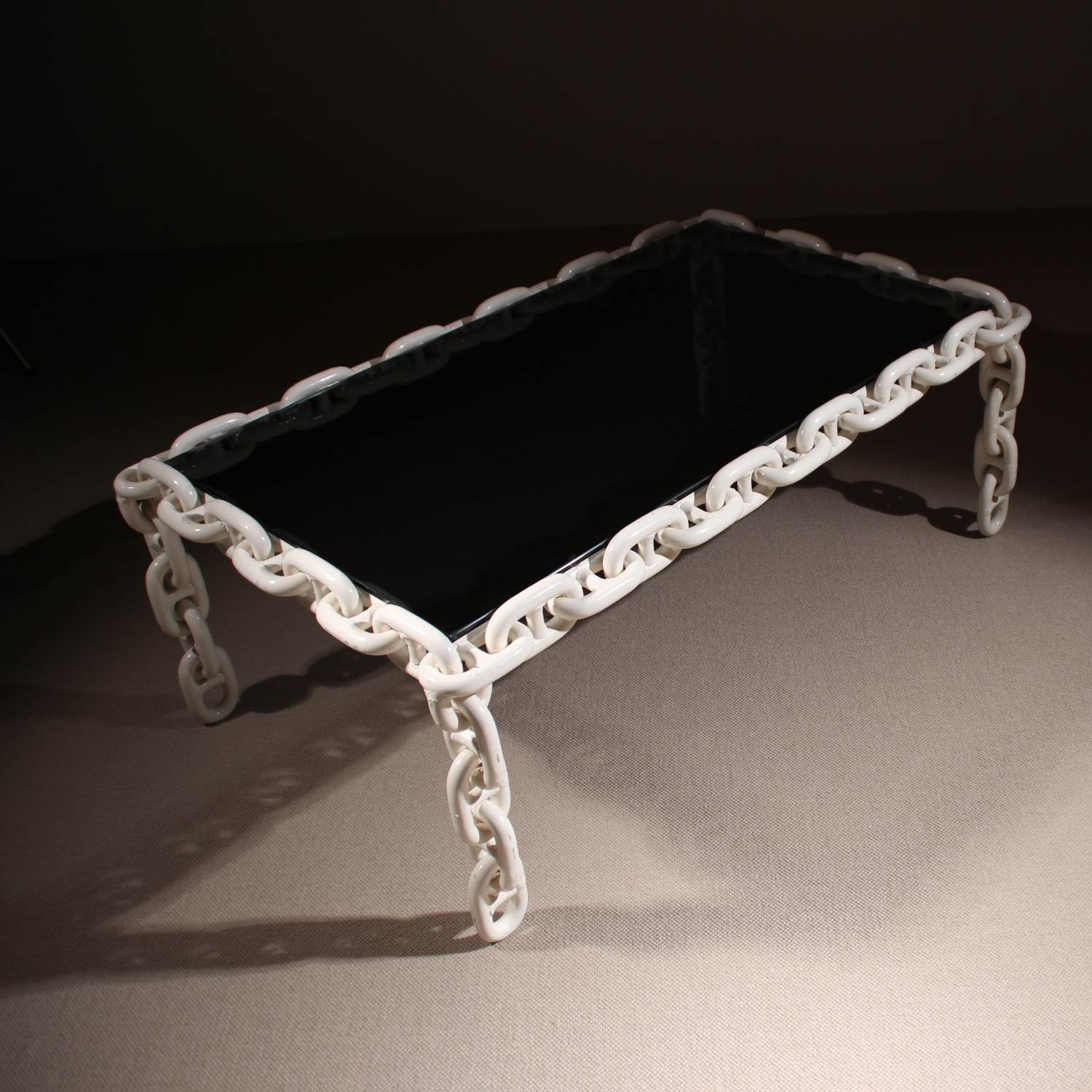08-chain-link-coffee-table-smoked-1970s-studiolorono-lorono