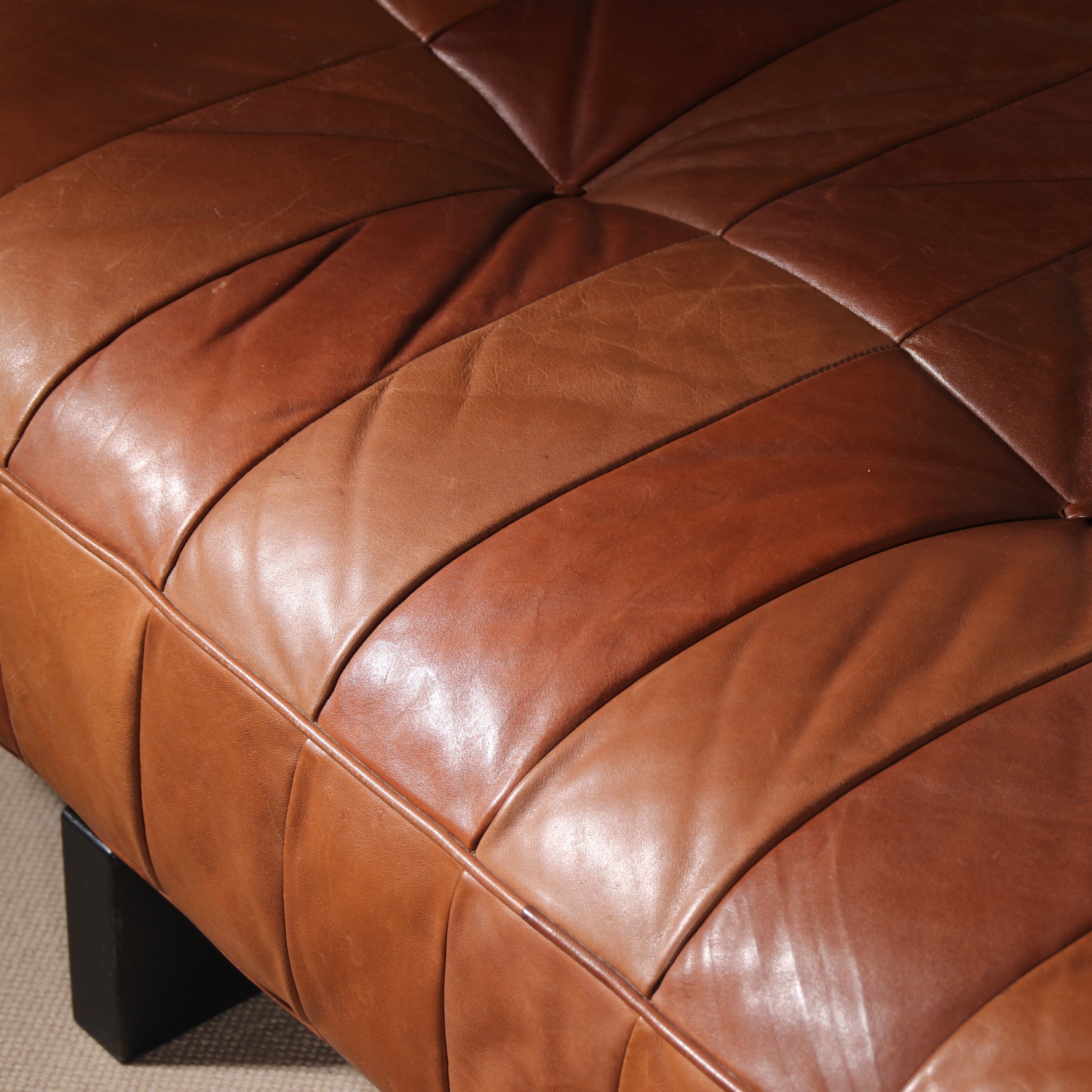 08-desede-ds-80-sofa-daybed-patchwork-leather-studiolorono-lorono