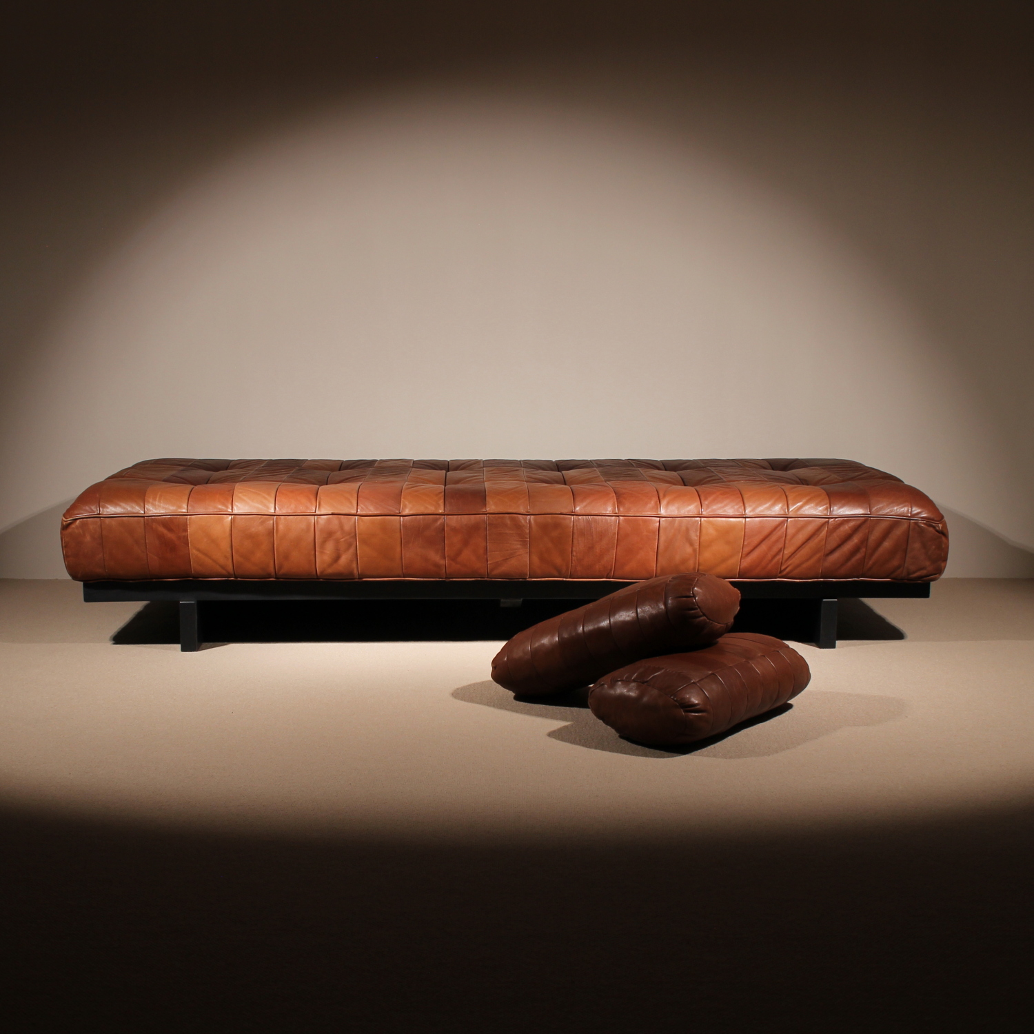 18-desede-ds-80-sofa-daybed-patchwork-leather-studiolorono-lorono