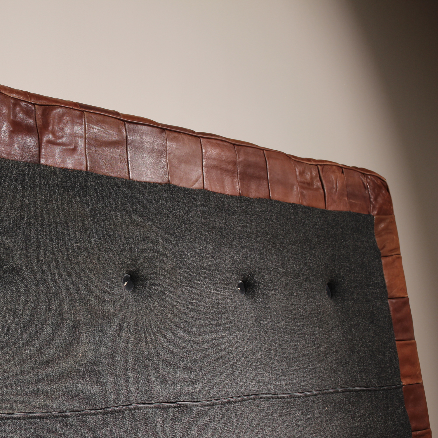 21-desede-ds-80-sofa-daybed-patchwork-leather-studiolorono-lorono