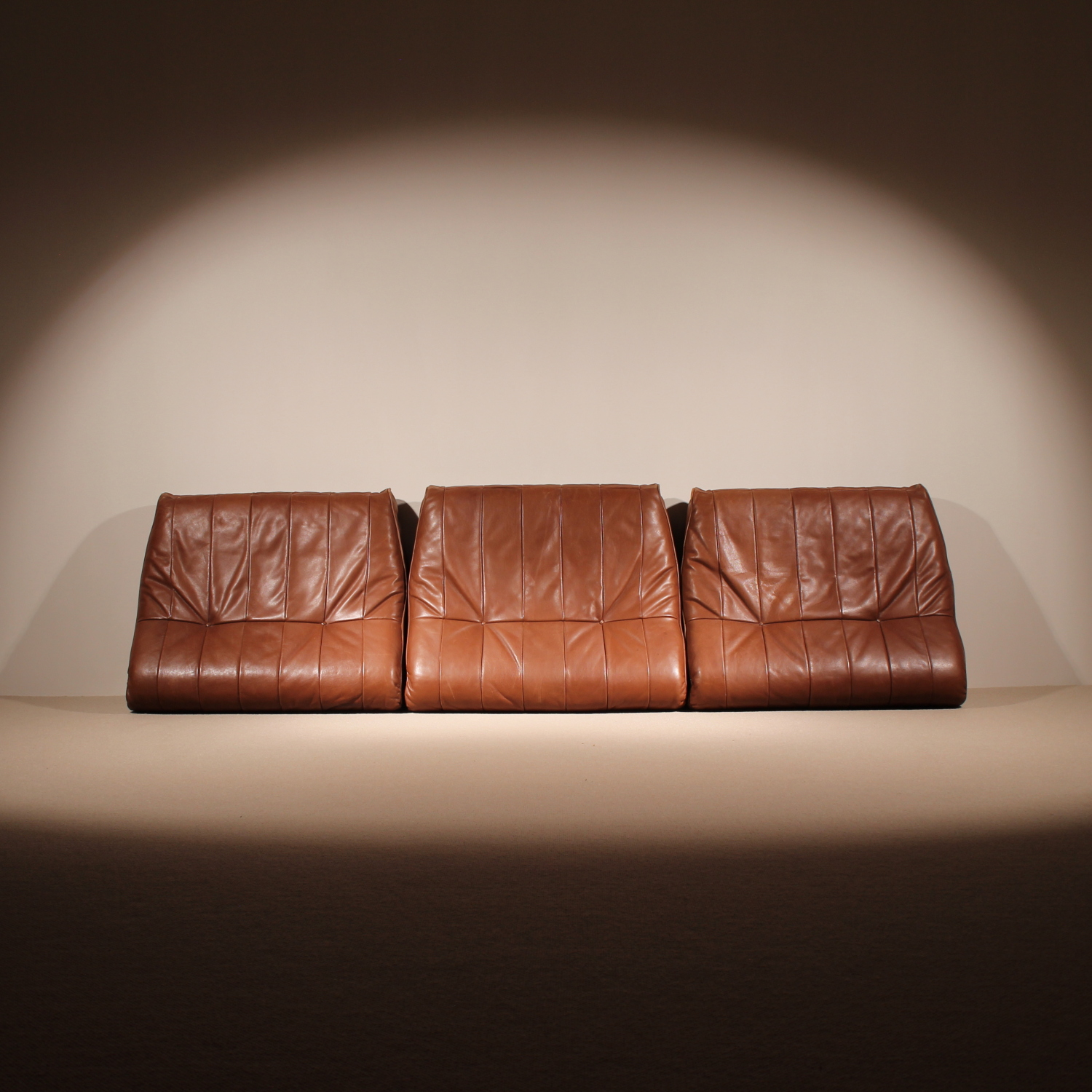 22-desede-ds-80-sofa-daybed-patchwork-leather-studiolorono-lorono