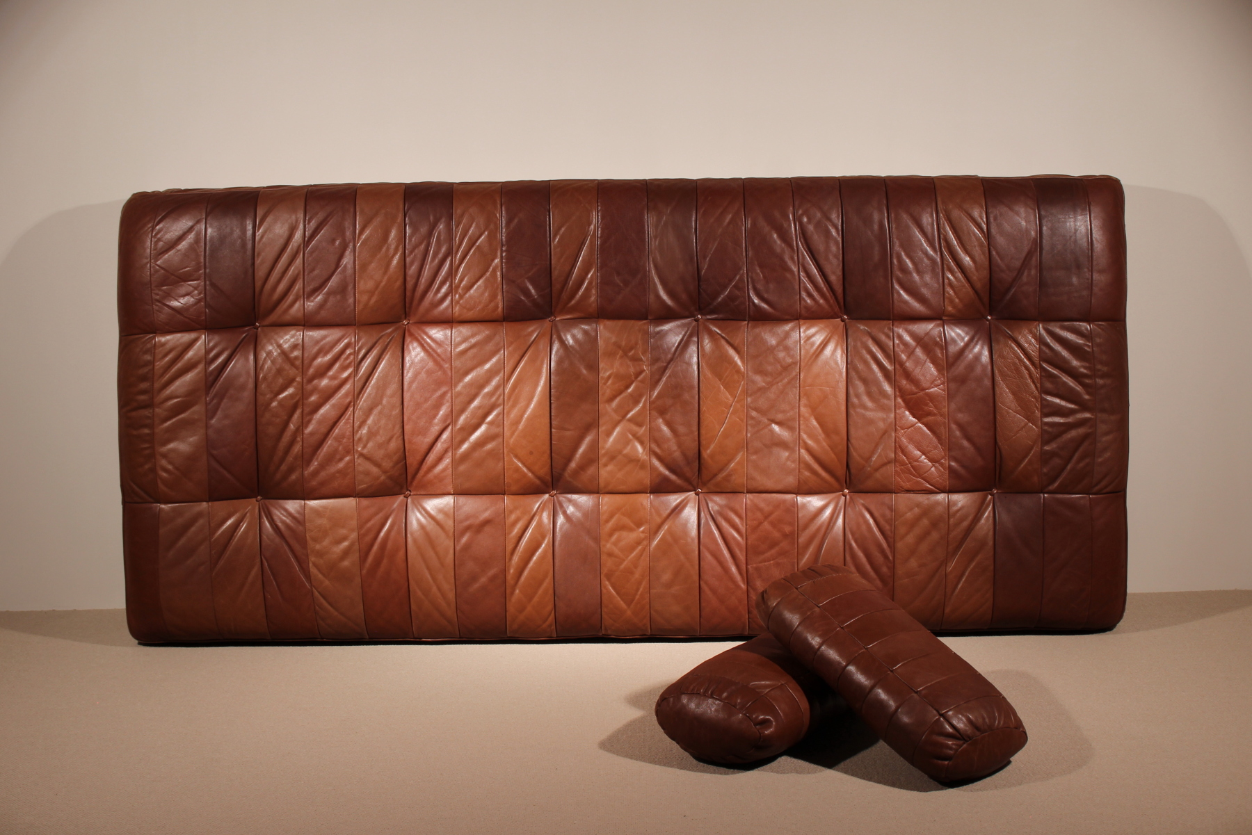 26-desede-ds-80-sofa-daybed-patchwork-leather-studiolorono-lorono