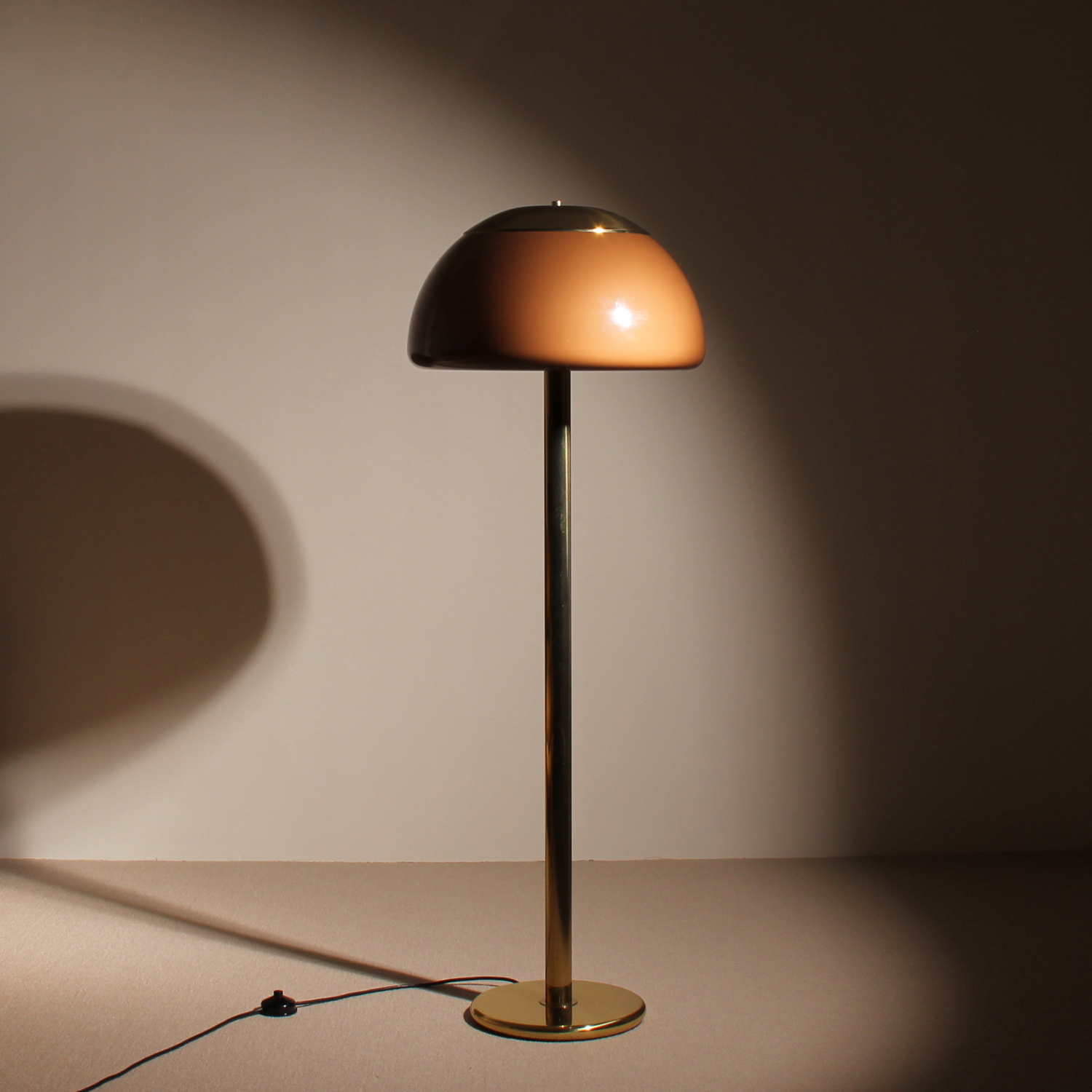 01-cosack-floor-lamp-brass-1970s-studiolorono-lorono