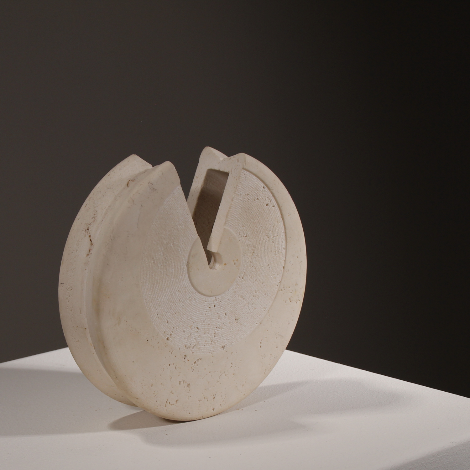 03-travertine-vase-up&up-pier-alessandro-giusti-egidio-di-rosa-studiolorono-lorono