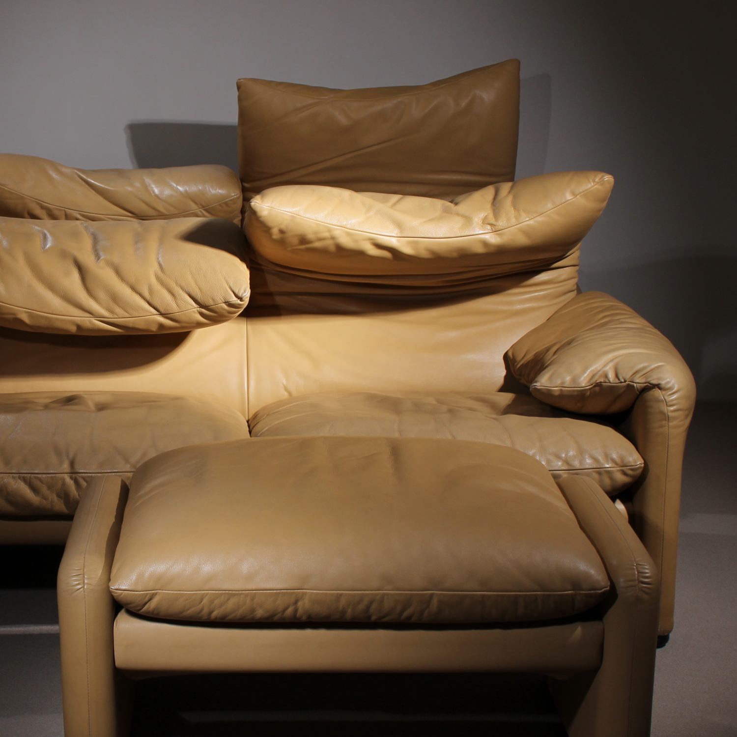 05-cassina-maralunga-set-vico-magistretti-leather-studiolorono-lorono