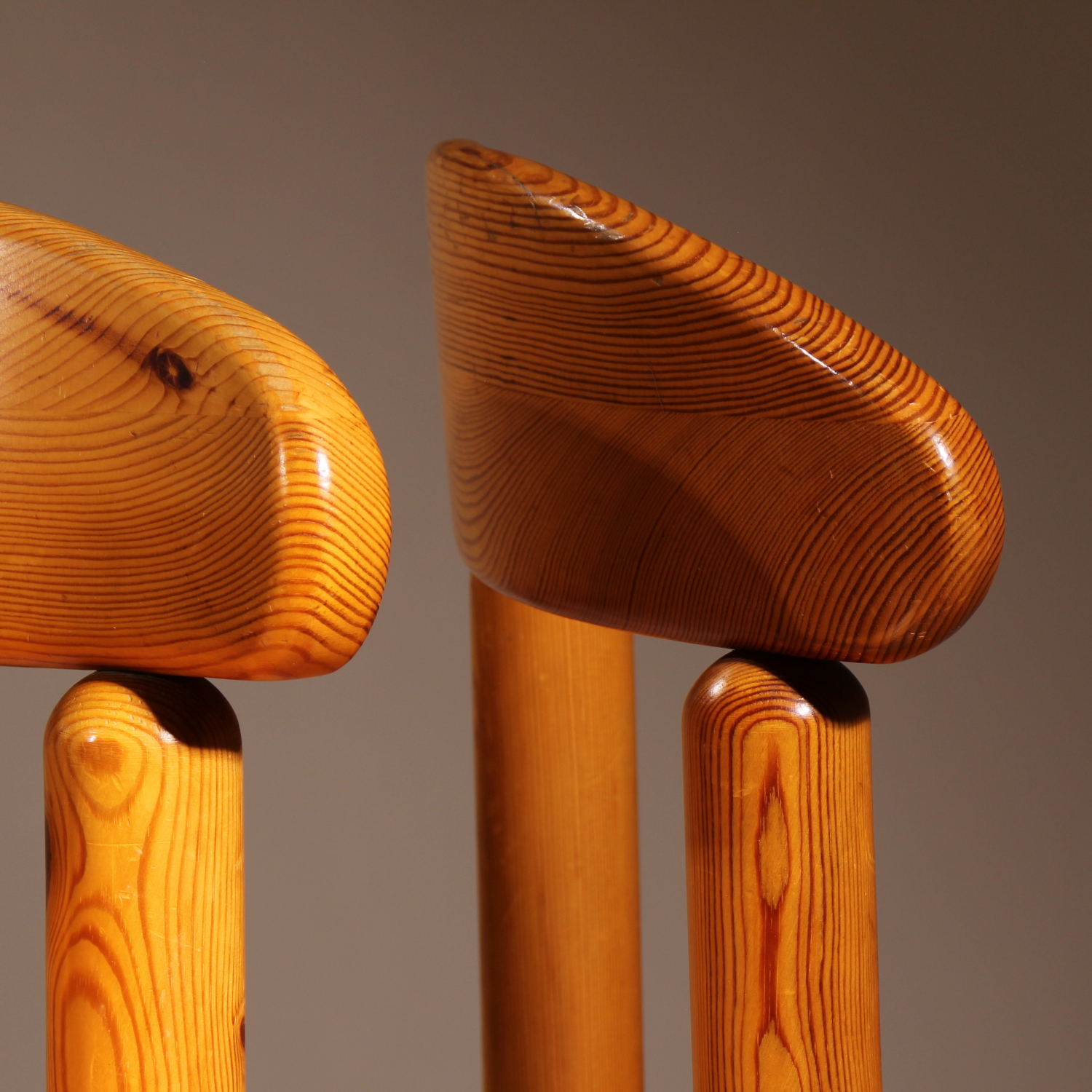10-pine-wood-dining-chairs-italy-studiolorono-lorono