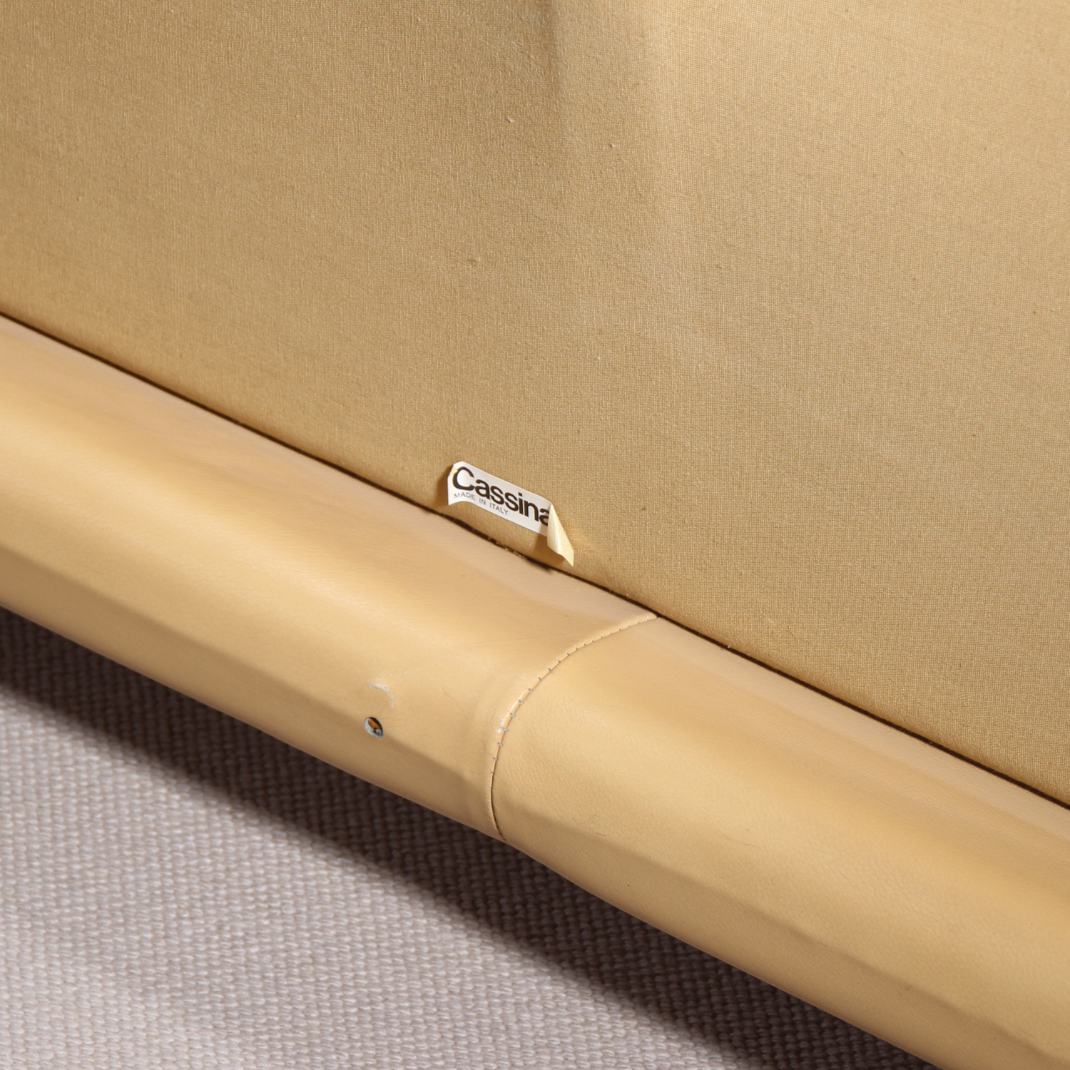 23-cassina-maralunga-sofa-a-vico-magistretti-leather-studiolorono-lorono