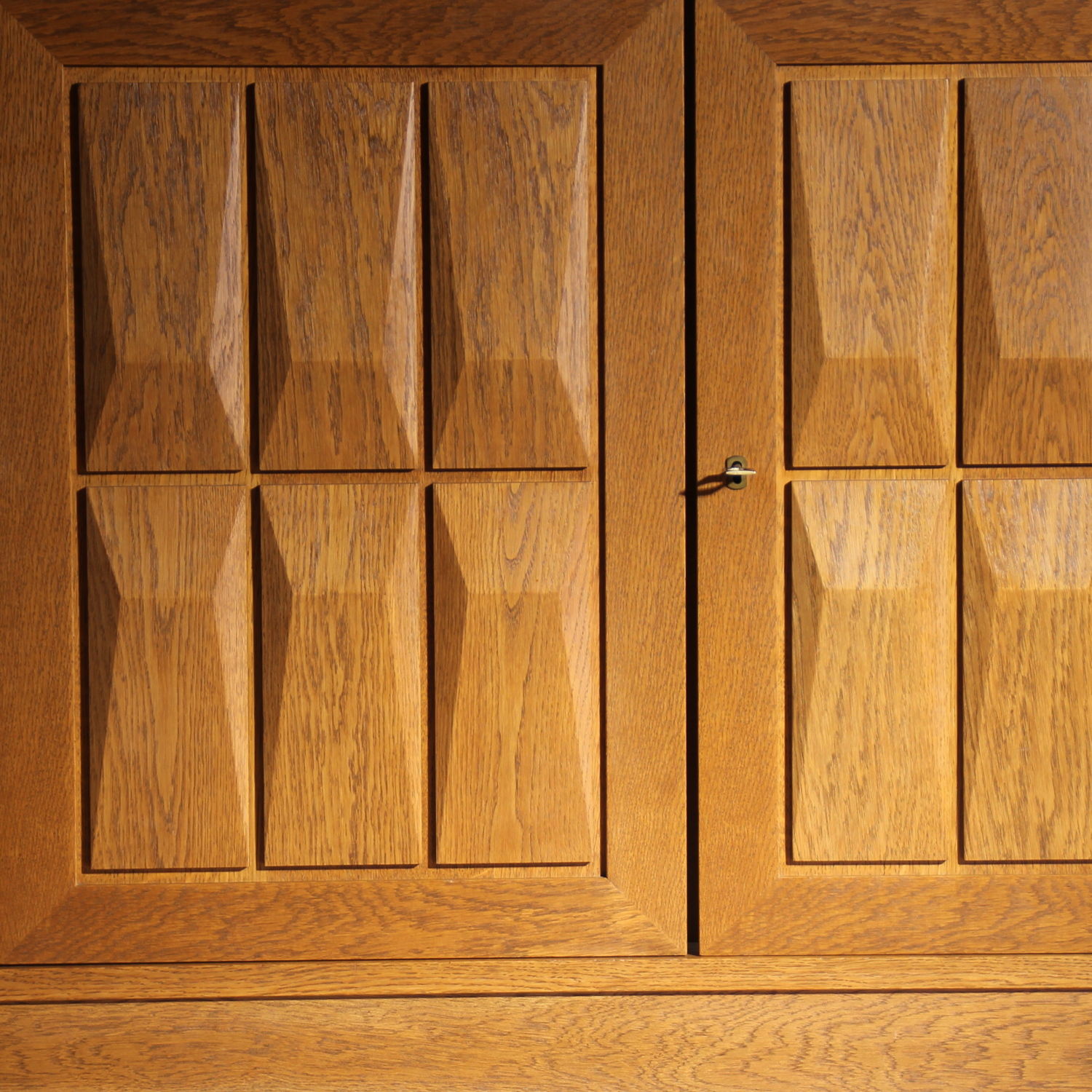 03-gerhard-bartels-graphic-sideboard-oak-studiolorono-lorono