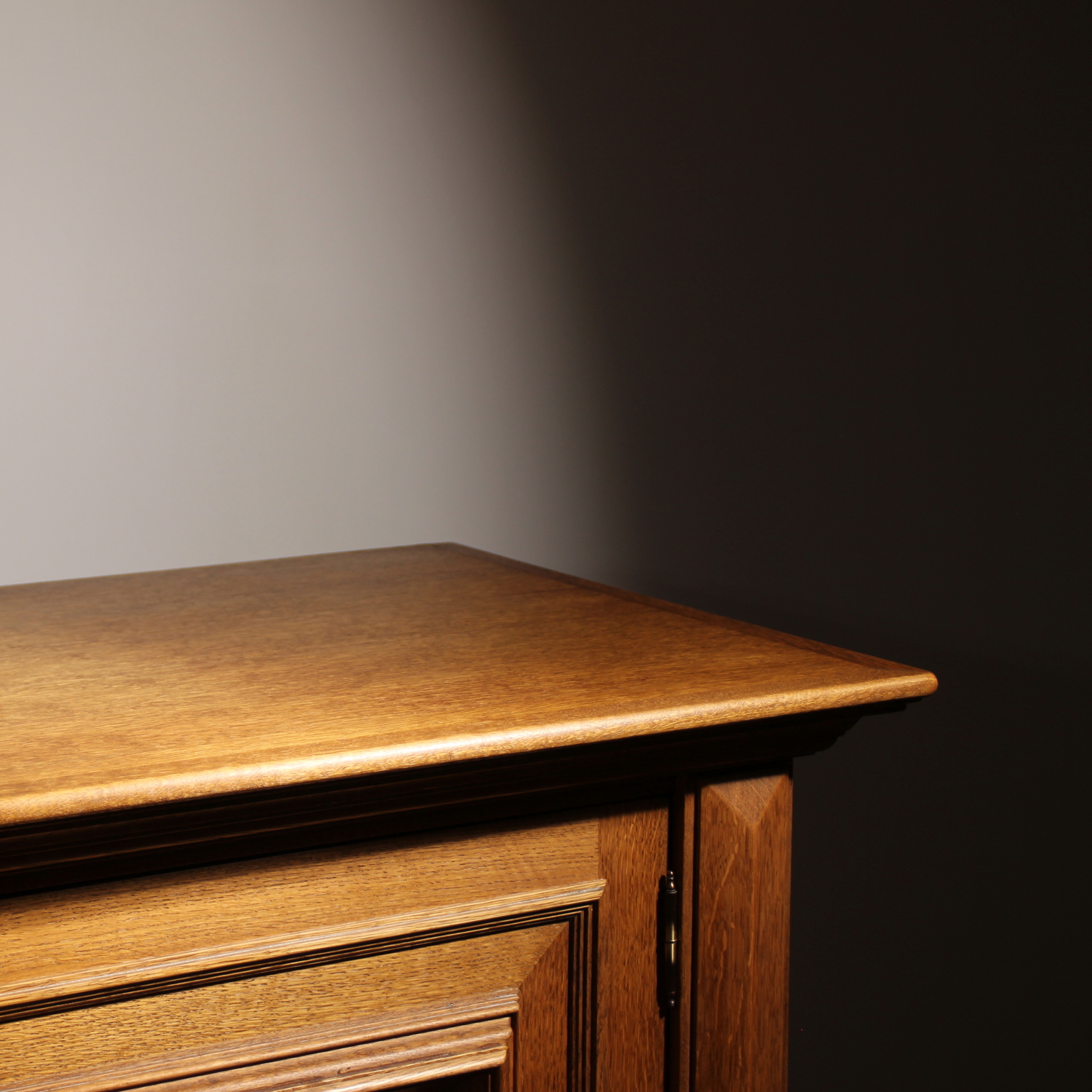 06-brutalist-rustic-sideboard-oak-1971-studiolorono-lorono