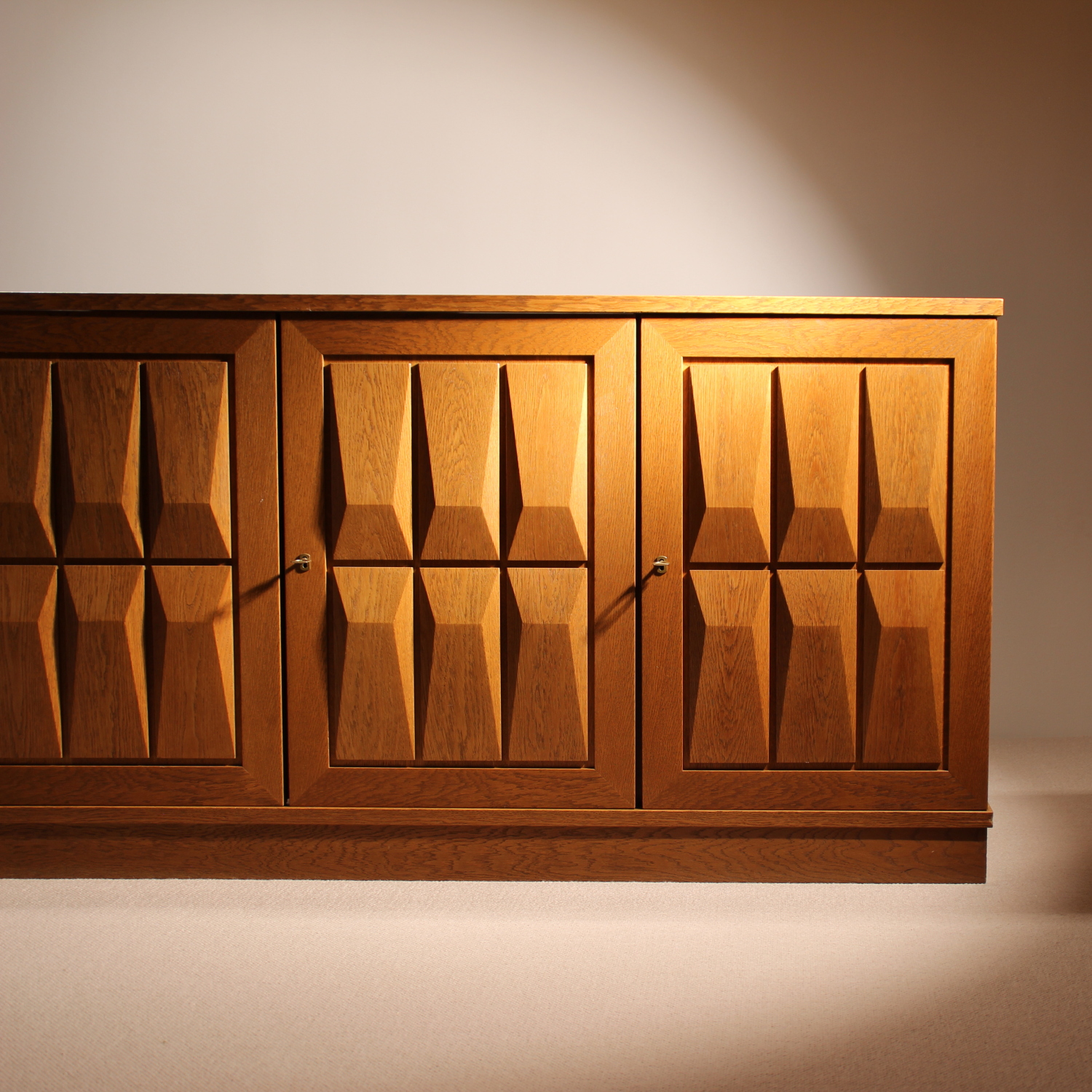 06-gerhard-bartels-graphic-sideboard-oak-studiolorono-lorono