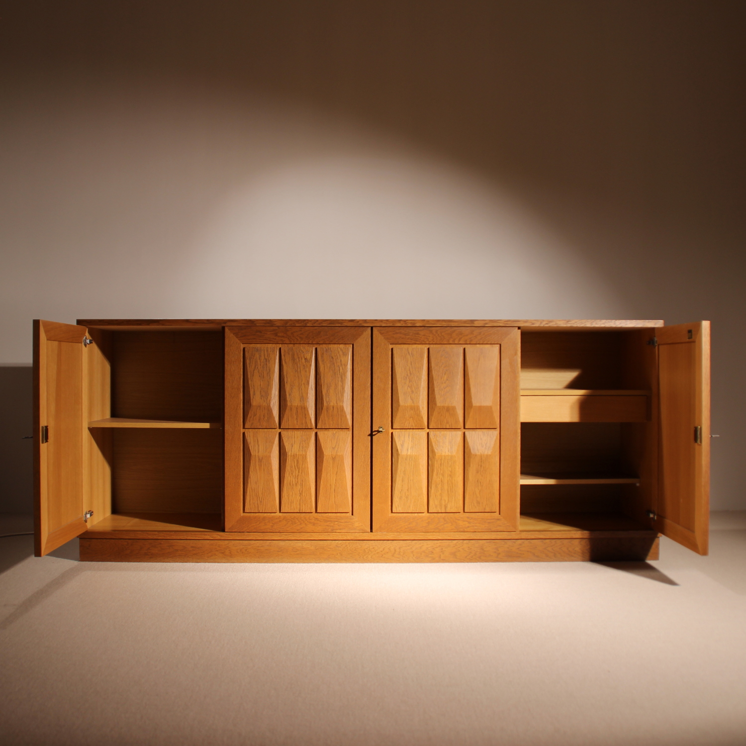 10-gerhard-bartels-graphic-sideboard-oak-studiolorono-lorono