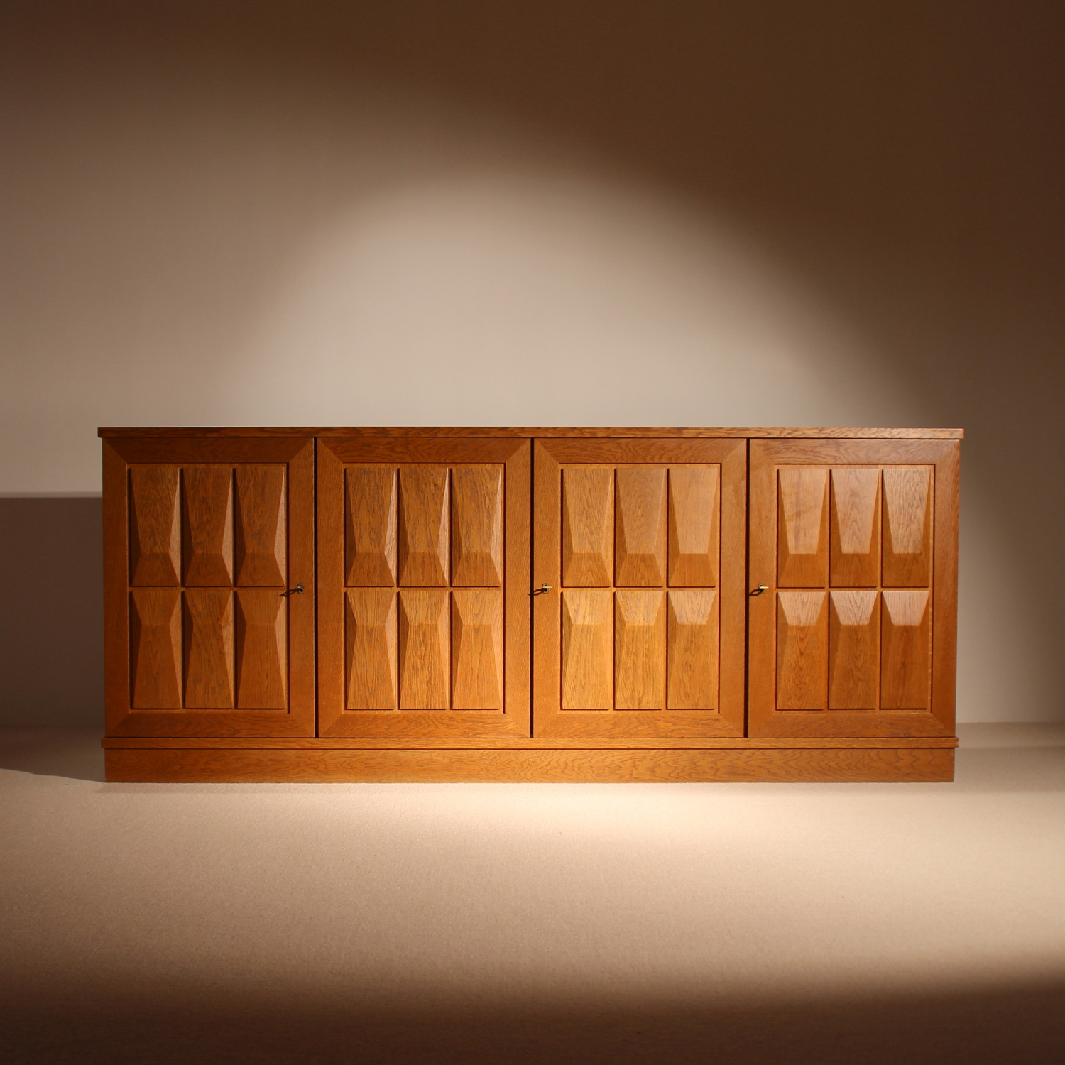 16-gerhard-bartels-graphic-sideboard-oak-studiolorono-lorono