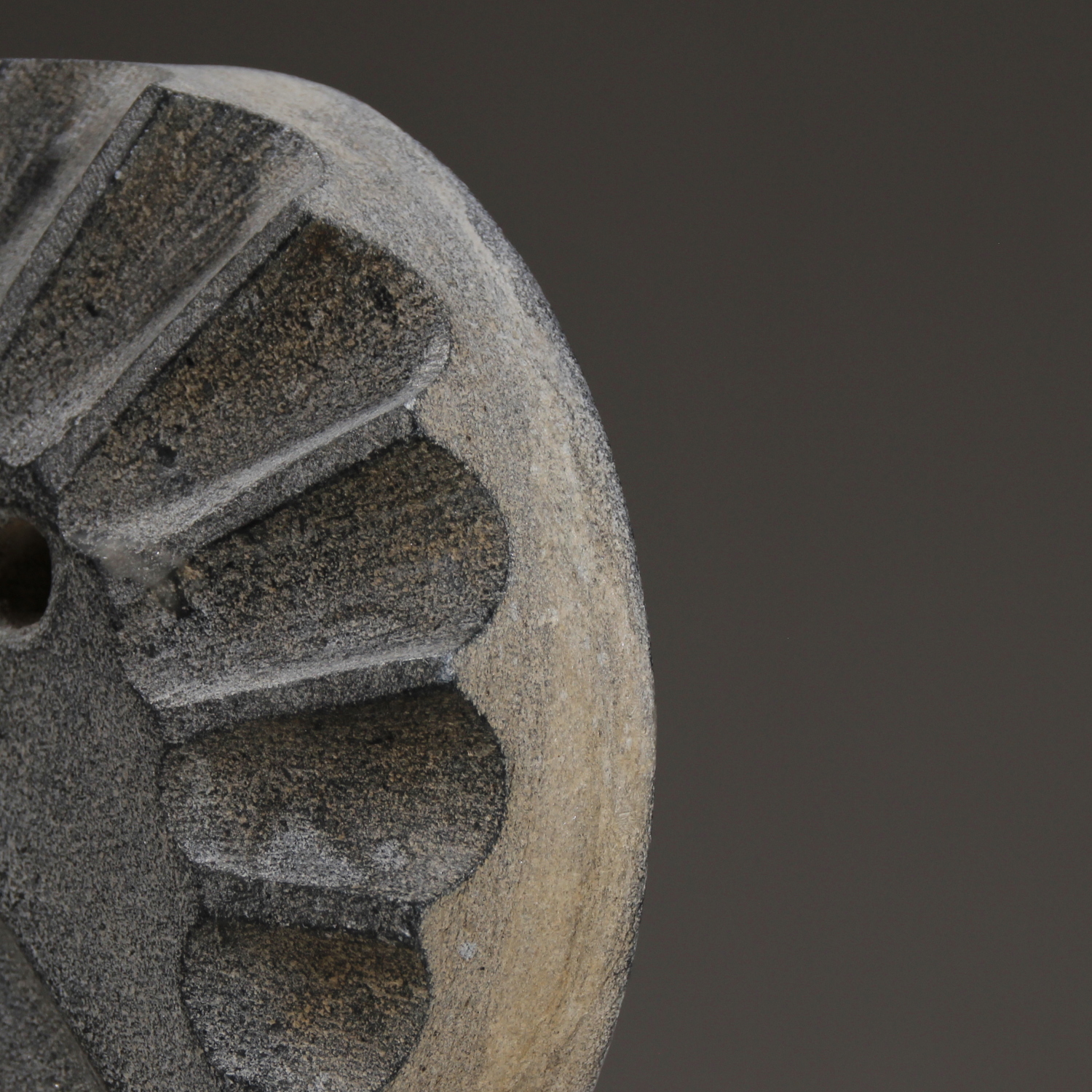 004-abstract-stone-sculpture-1970s-studiolorono-lorono