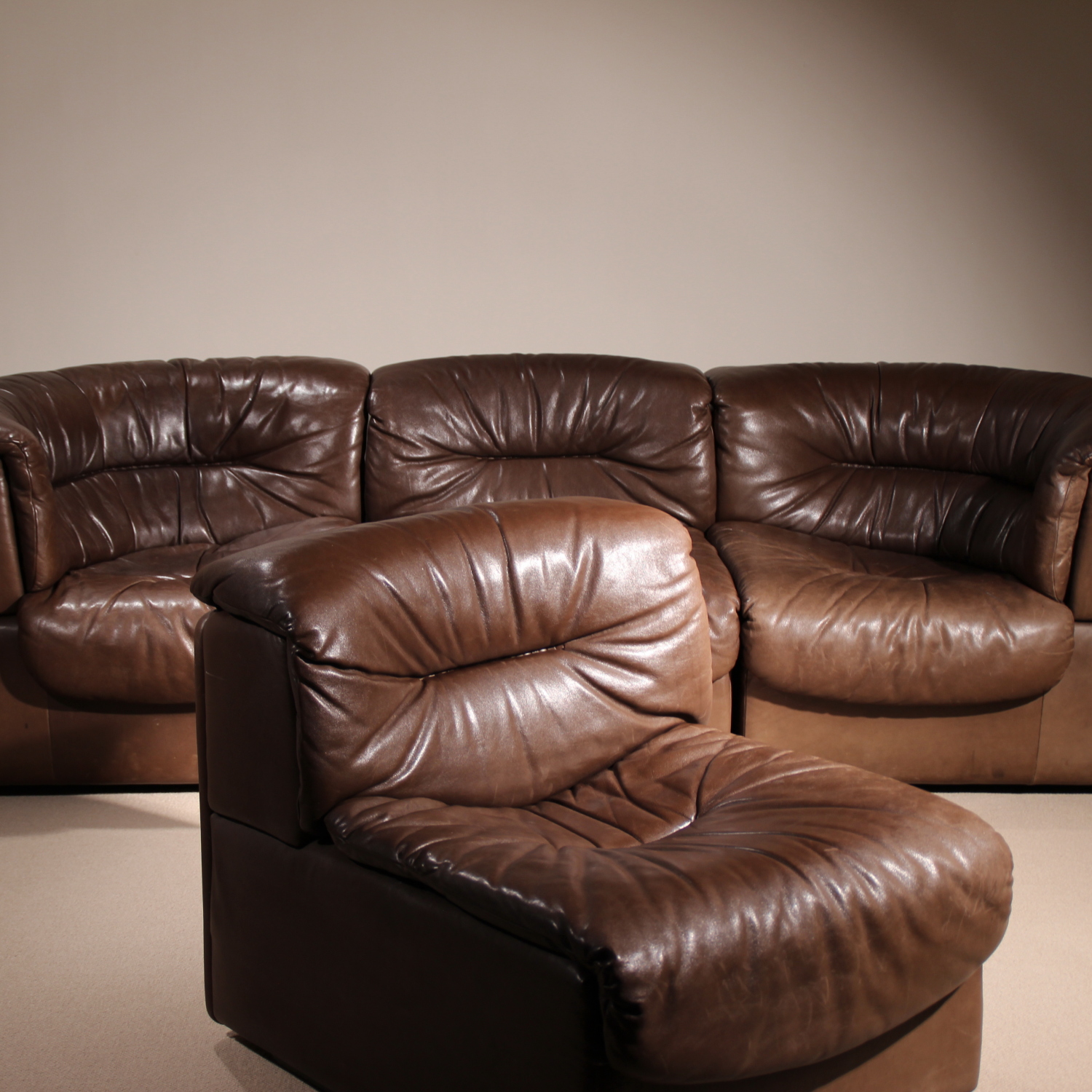 02-de-sede-modular-sofa-ds-14-brown-leather-studiolorono-lorono
