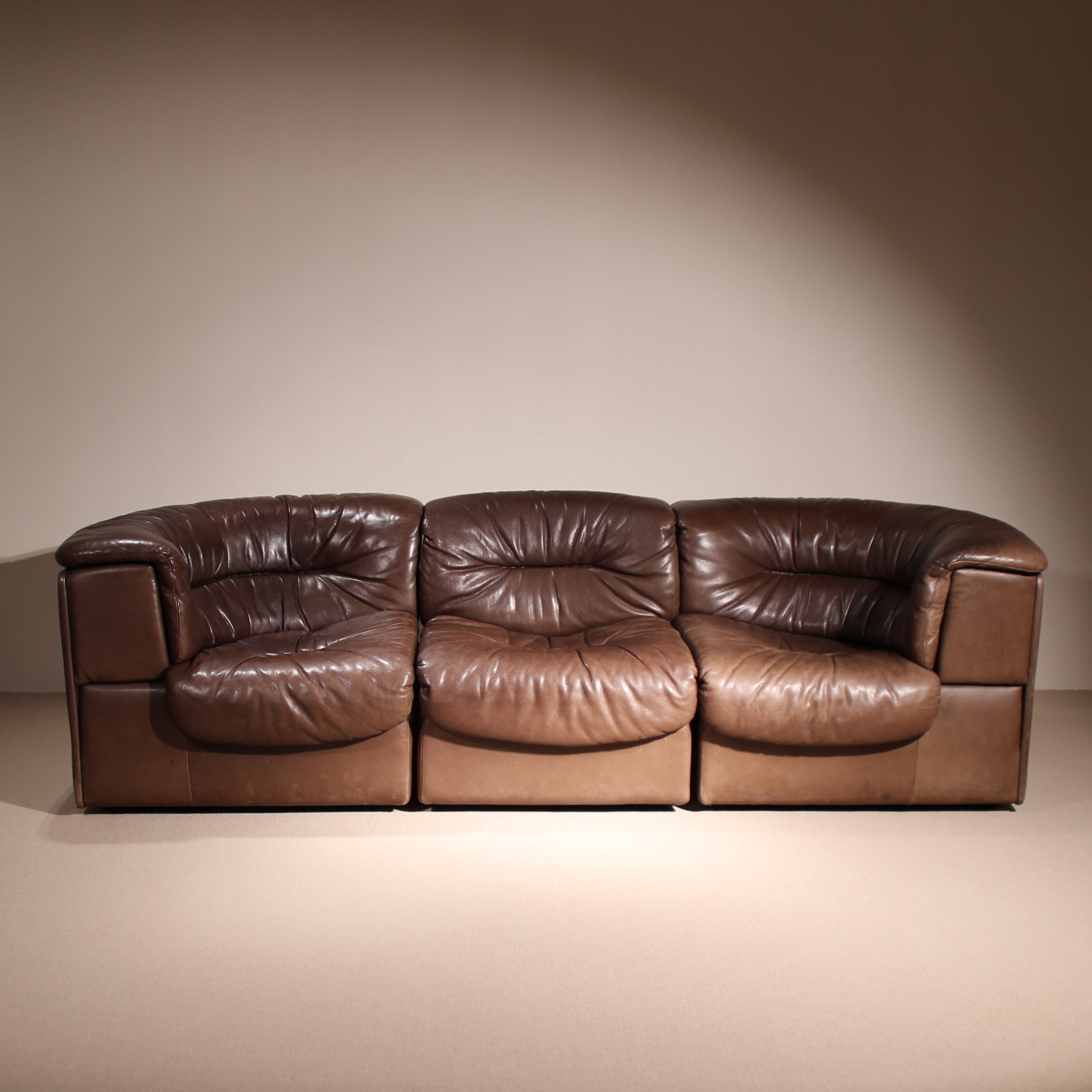 09-de-sede-modular-sofa-ds-14-brown-leather-studiolorono-lorono