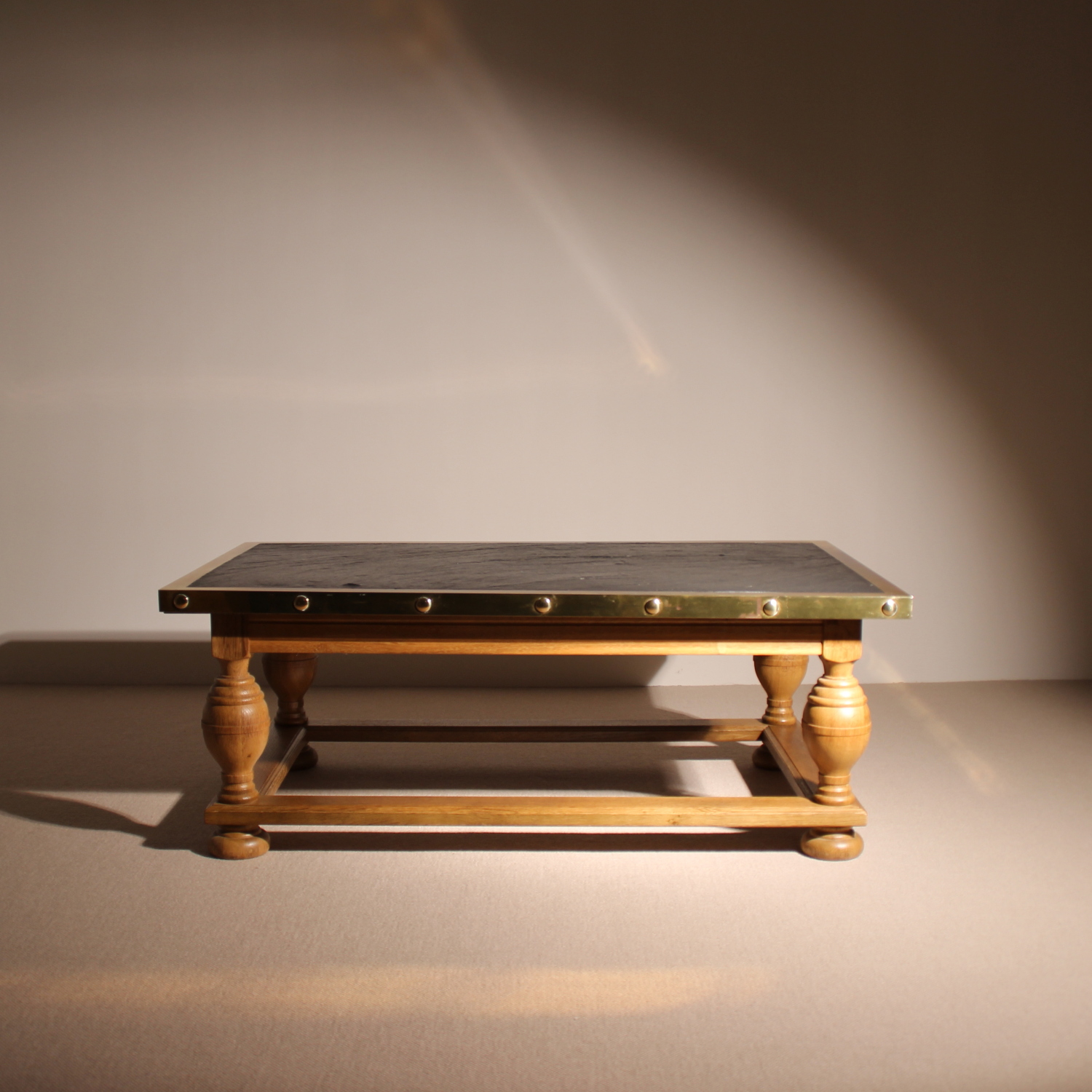 00-rustic-coffee-table-slate-brass-oak-1970s-studiolorono-lorono