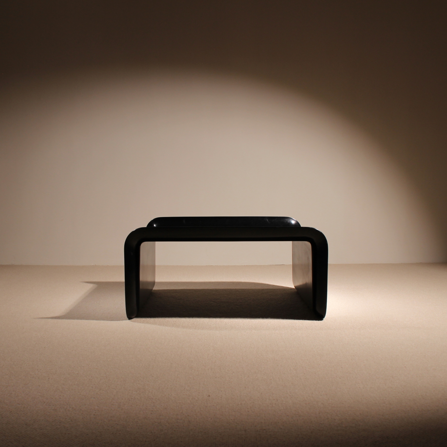 03-rosenthal-black-fiberglass-coffee-table-1970s-studiolorono-lorono