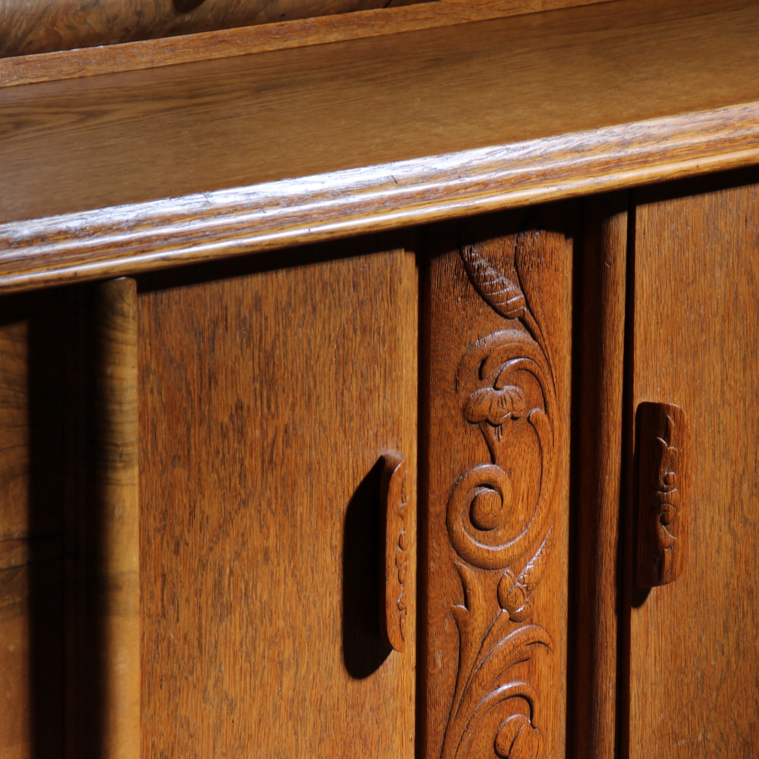 07-art-deco-sideboard-superstructure-oak-burl-walnut-studiolorono-lorono