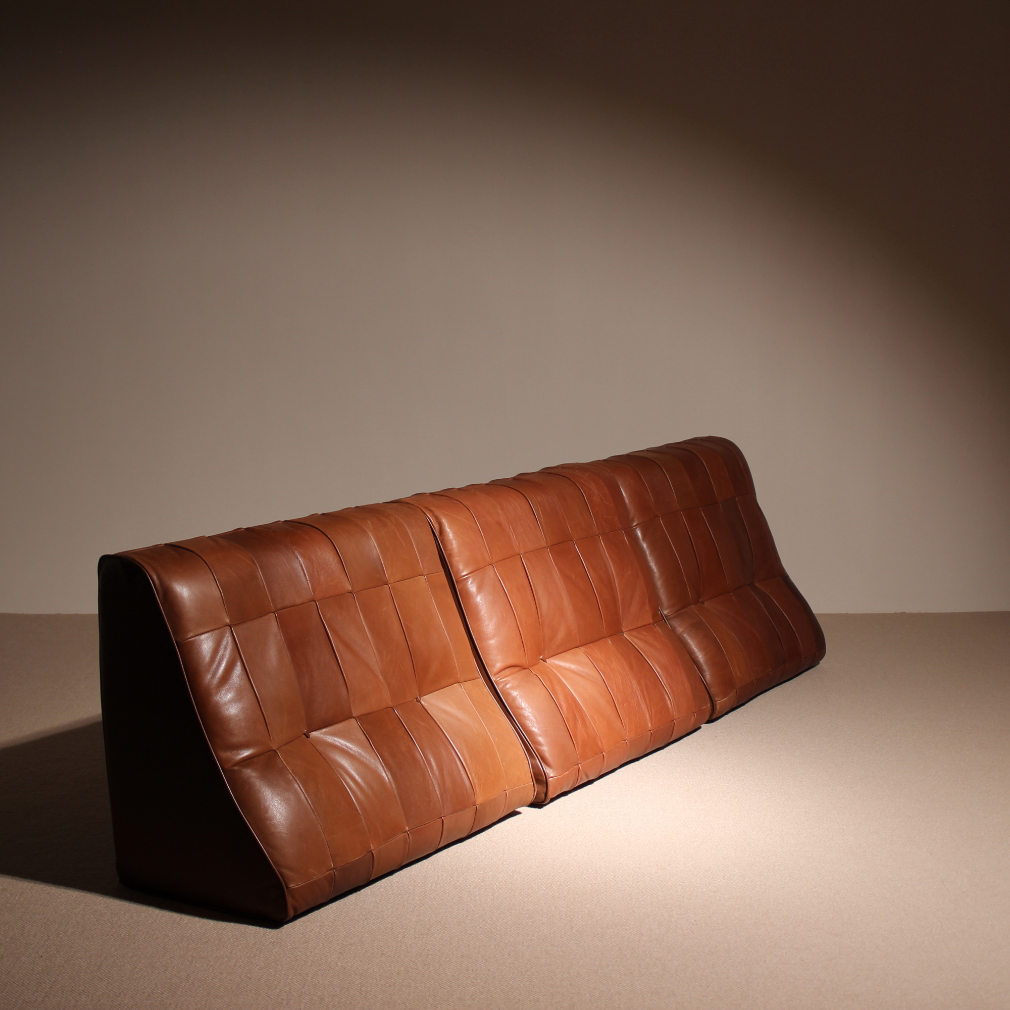 22-desede-daybed-ds80-cognac-patchwork-leather-1970s-studiolorono-lorono